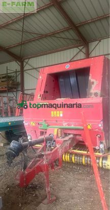 Empacadora gigant - New Holland - 658