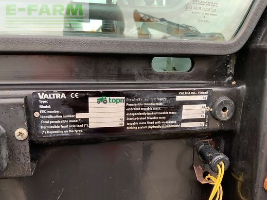 Tractor agrícola - Valtra - a93 tractor (st24382)