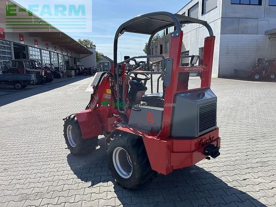Minicargadora - Fuchs - 950h mit euroaufnahme 150h