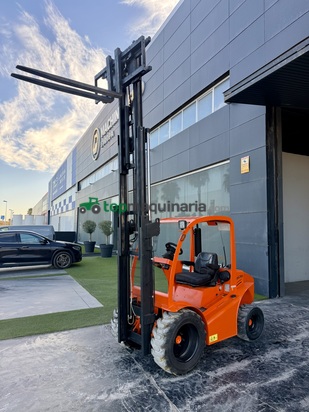 Carretilla Elevadora Mast Explorer H 16D 4x4