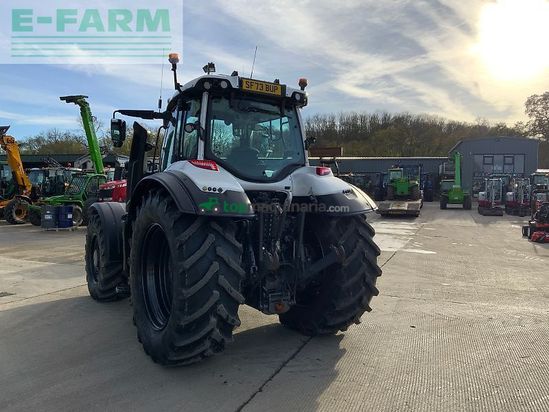 Tractor agrícola - Valtra - t195 versu unlimited tractor (st25161) Versu