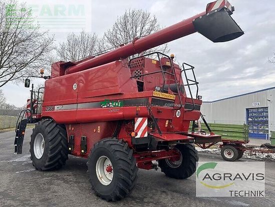 Cosechadora de Cereal - Case IH - 2388 + 7,30 m sw