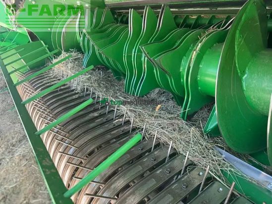 Empacadora gigant - John Deere - v451m