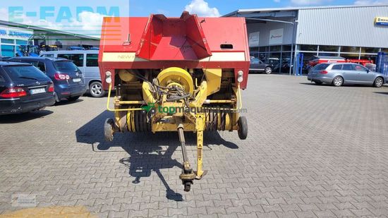 Empacadora gigant - New Holland - d800 defekt