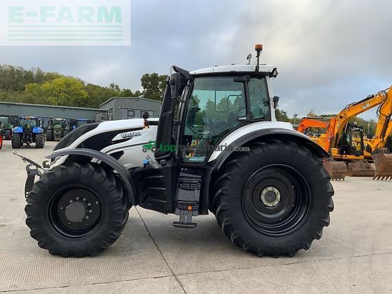 Tractor agrícola - Valtra - t235 versu tractor (st24702) Versu