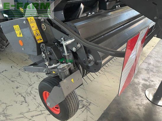 Empacadora gigant - Claas - quadrant 5200 fc