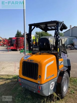 Minicargadora - Giant - g2500 hd