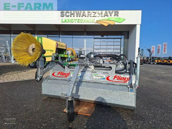 Riego -  - fliegl agrocenter kehrmaschine 1550