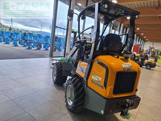 Minicargadora - Giant - g2200 hd