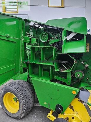 Empacadora gigant - John Deere - 575