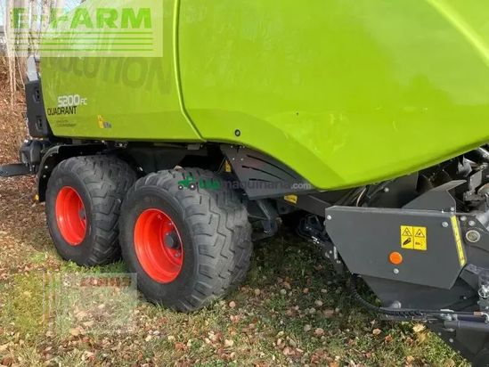 Empacadora gigant - Claas - quadrant 5200 fc tandem