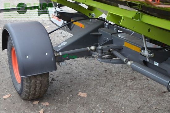 Cosechadora de Cereal - Claas - trion 740 terra trac