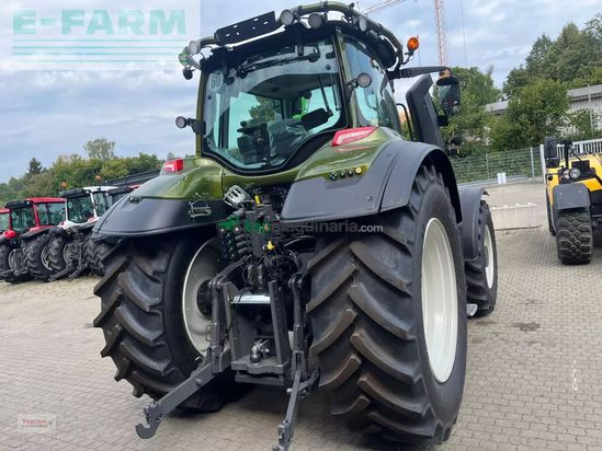 Tractor agrícola - Valtra - t215 d mit rüfa und fk