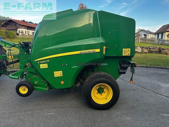 Empacadora gigant - John Deere - f440 m