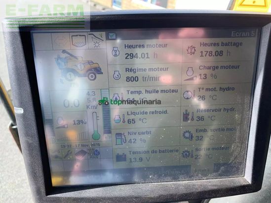 Cosechadora de Cereal - New Holland - cr 8.90