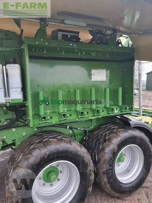 Empacadora gigant - Krone - comprima cv 150 xc