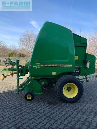 Empacadora gigant - John Deere - 864