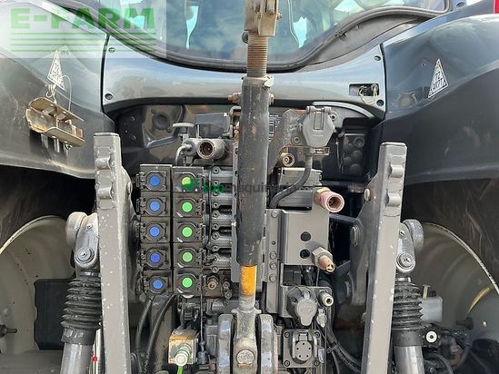 Tractor agrícola - Valtra - t254 versu tractor (st26300)