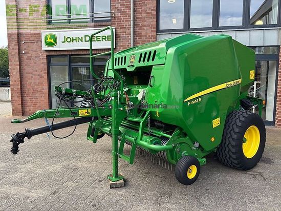 Empacadora gigant - John Deere - f441r