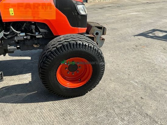 Tractor agrícola - Kubota - m7040 hydraulic shuttle tractor (st27188)