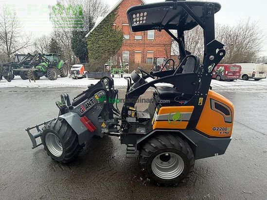 Minicargadora - Giant - g2200e x-tra