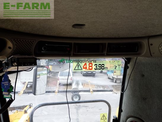 Cosechadora de Cereal - New Holland - CR980