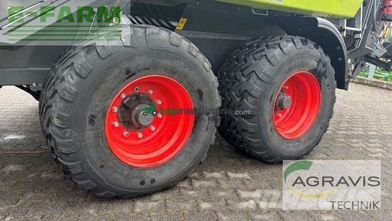 Empacadora gigant - Claas - quadrant 5300 fc t