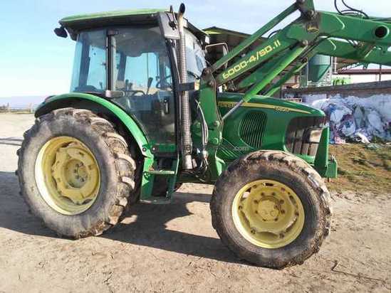 Tractor agrícola - John Deere - 5820