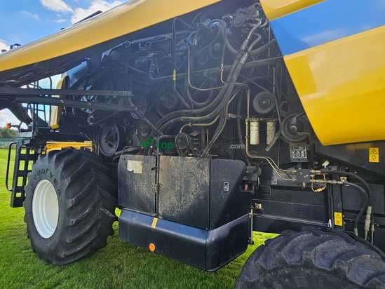 Cosechadora de Cereal New Holland CX760