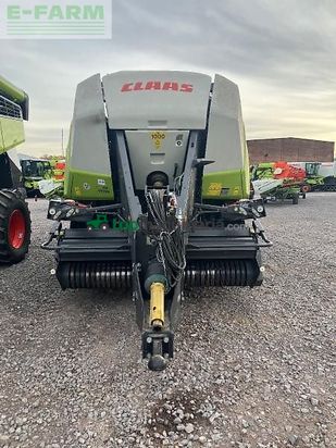 Empacadora gigant - Claas - quadrant 5300 fc t+st