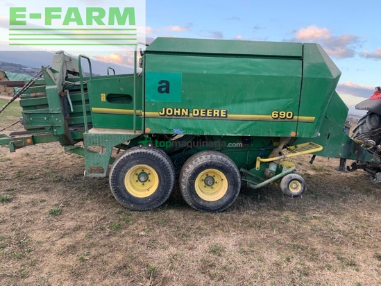 Empacadora gigant - John Deere - John Deere 690