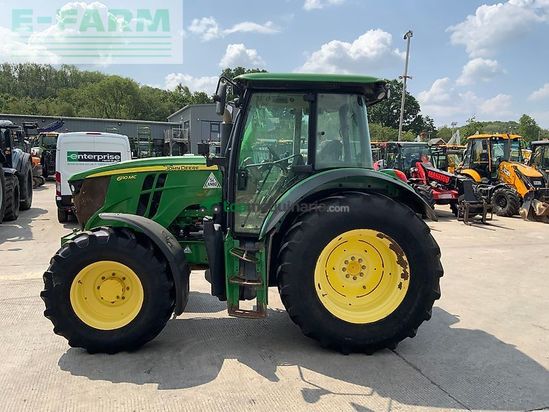 Tractor agrícola - John Deere - 6110mc tractor (st26631)