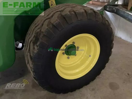 Empacadora gigant - John Deere - v461m