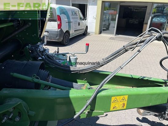 Empacadora gigant - Krone - comprima v 150 xc
