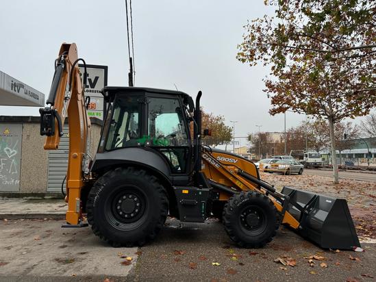 Retroexcavadora CASE 580SV