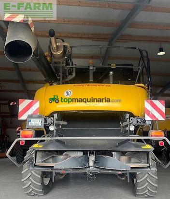 Cosechadora de Cereal - New Holland - cr8080