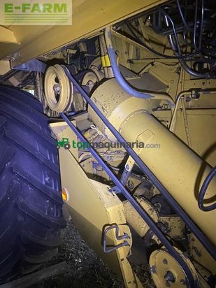 Cosechadora de Cereal - New Holland - tx 68 plus