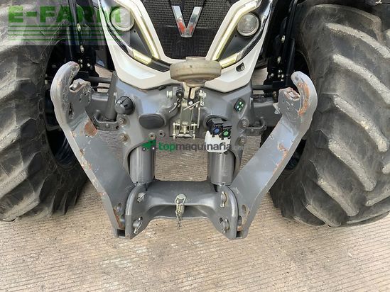 Tractor agrícola - Valtra - t235 versu tractor (st24702) Versu