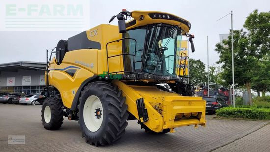 Cosechadora de Cereal - New Holland - cx 8.70 neumaschine