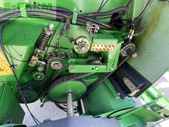 Empacadora gigant - John Deere - 864