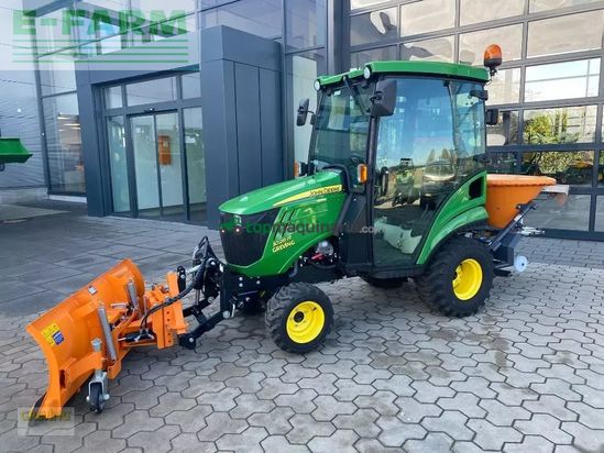 Tractor agrícola - John Deere - 1026r + matev schneeschild + salzstreuer