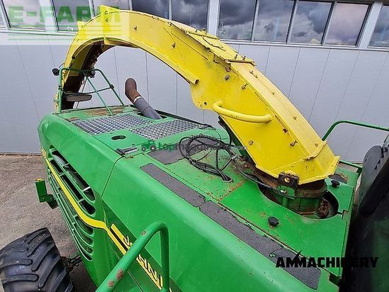 Cosechadora de Cereal - John Deere - 7400 forage harvester