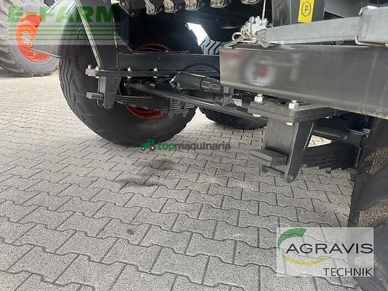Empacadora gigant - Claas - quadrant 5300 evolution fc tandem