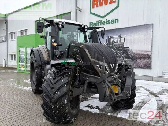 Tractor agrícola - Valtra - t235d