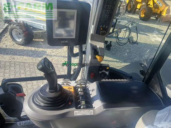 Tractor agrícola - JCB - 4220