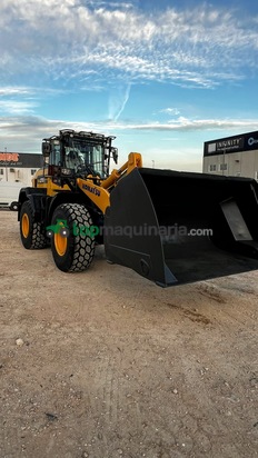 Pala cargadora  Komatsu WA270-8E0