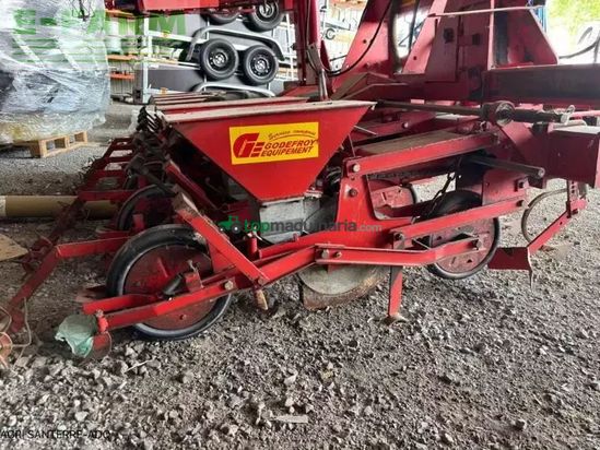 Sembradora monograno mecanica - Becker - centra super