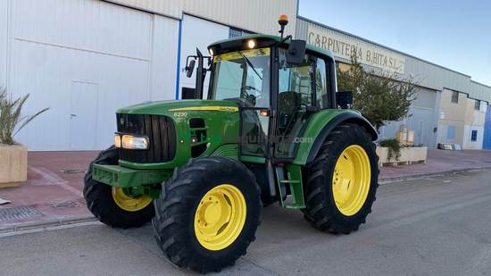 Tractor agrícola - John Deere - 6230