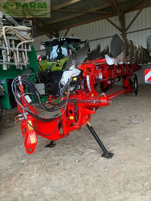 Arado - Gregoire Besson - 8 corps