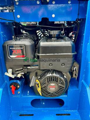 MiniPala CARGADORAS DE RUEDAS 4X4 Y ORUGAS MOT. 4T 860 Kg